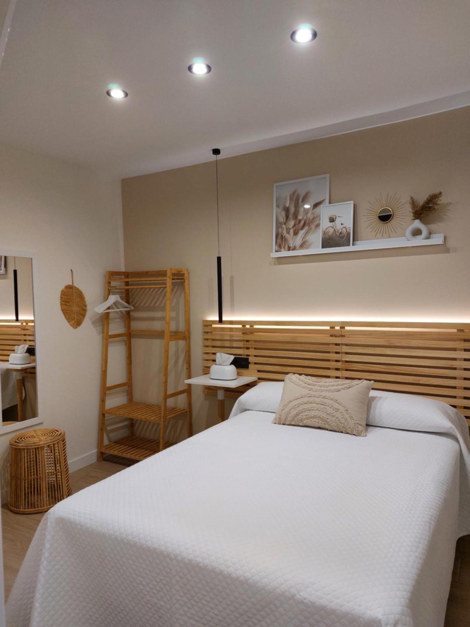Pension Cabezas Oviede Extérieur photo